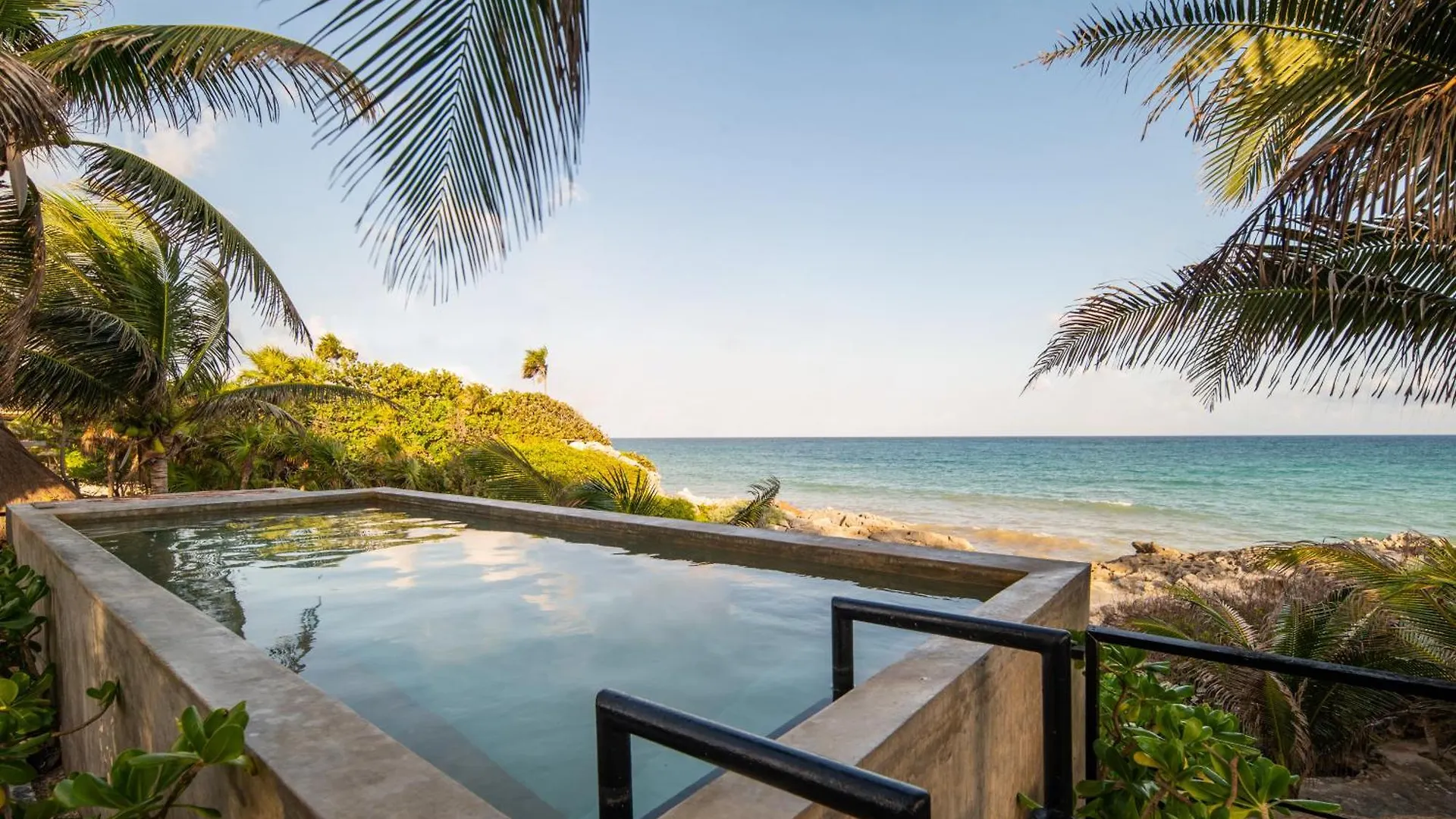Tropicalito Villa On The Beach location